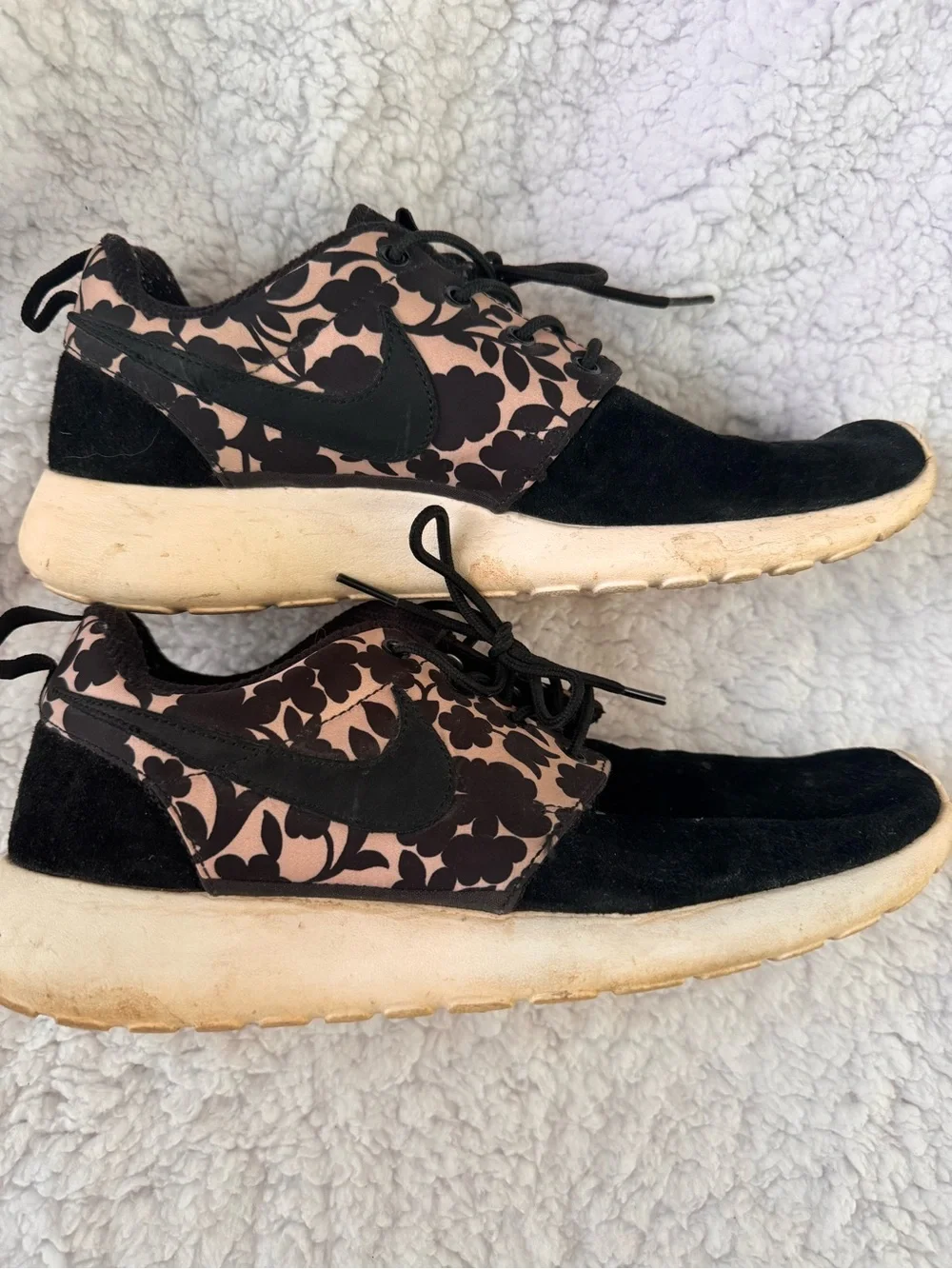 Nike Women's Floral Print Suede* Sneakers - Black and light pink